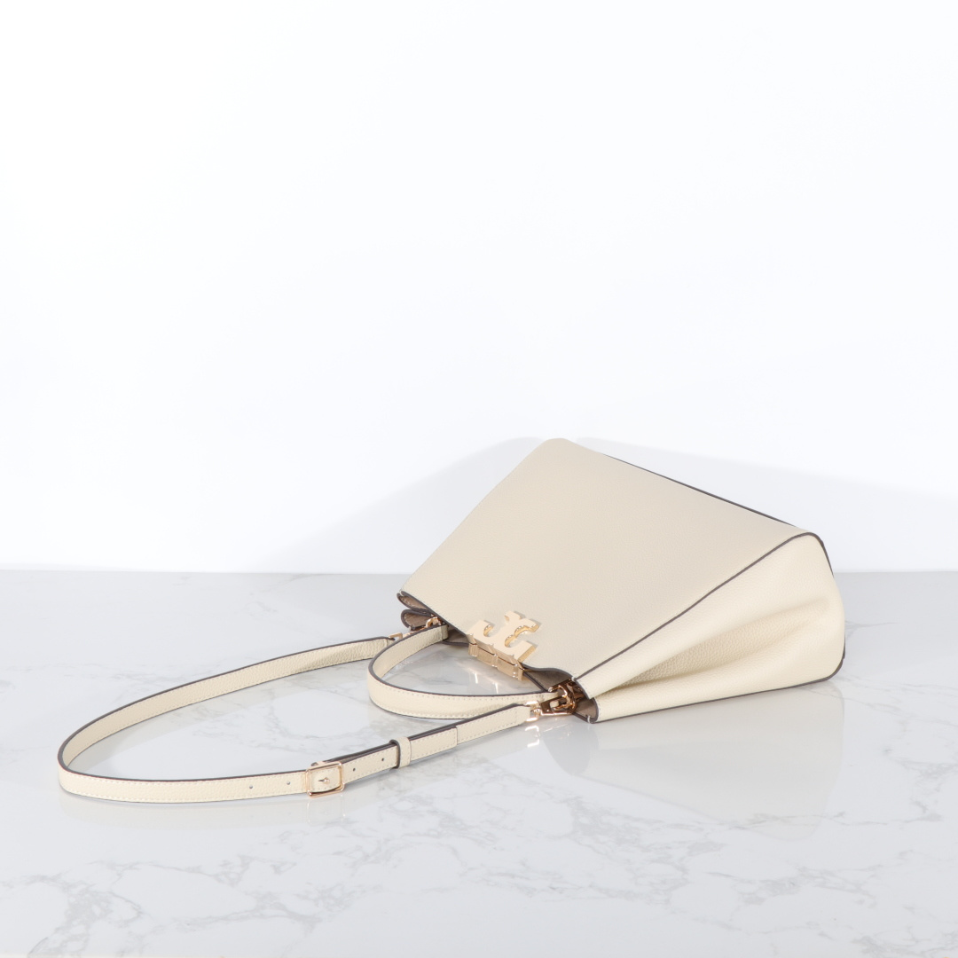 Tory Burch ～大号Eleanor 手提包焕新登场 更显慵懒随性 Eleanor Slim 手提包精选柔软皮革而制