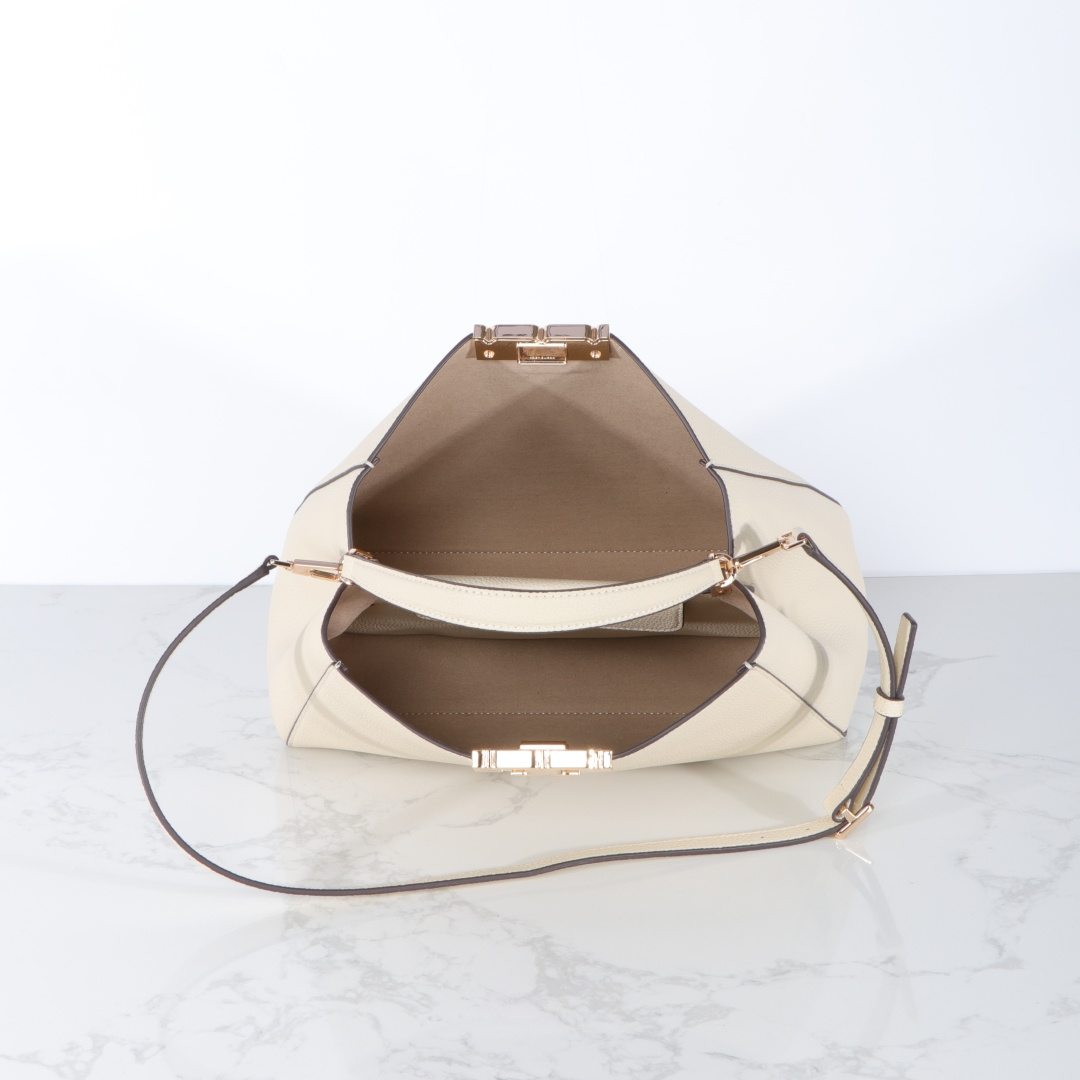 Tory Burch ～大号Eleanor 手提包焕新登场 更显慵懒随性 Eleanor Slim 手提包精选柔软皮革而制