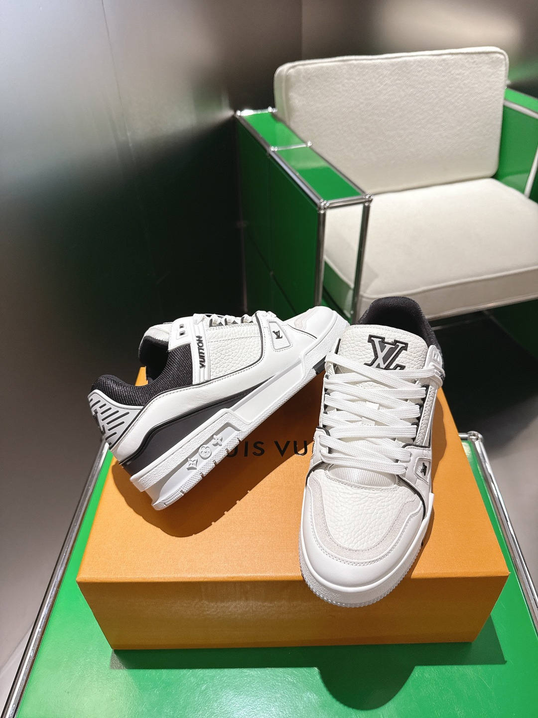Louis Vuitton Vuiton 路易威登 Trainer系列板鞋篮球鞋 板鞋‼