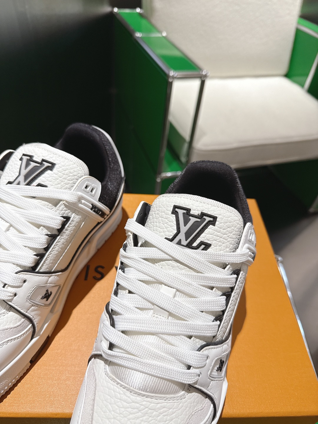 Louis Vuitton Vuiton 路易威登 Trainer系列板鞋篮球鞋 板鞋‼