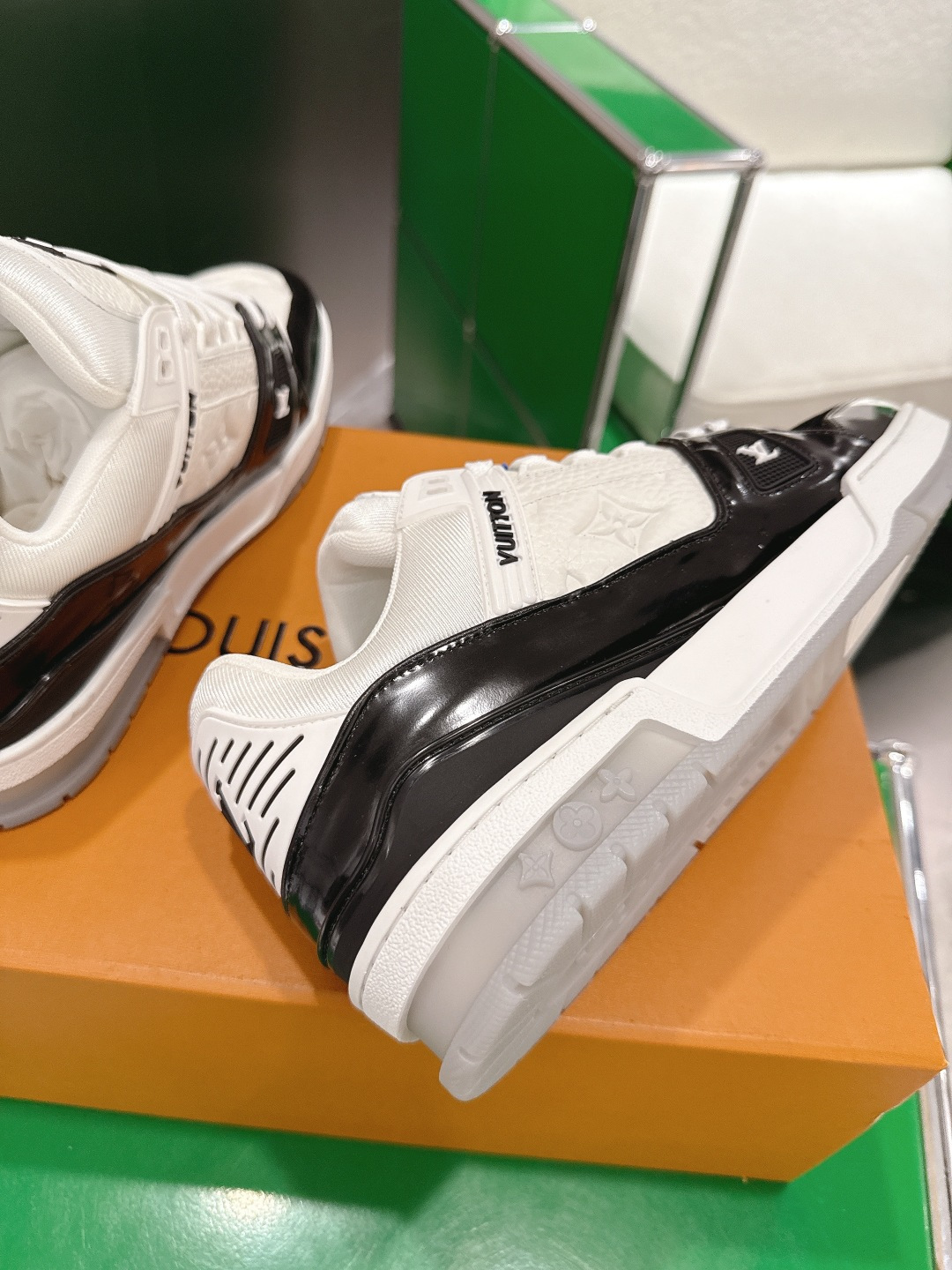 Louis Vuitton Vuiton 路易威登 Trainer系列板鞋篮球鞋 板鞋‼