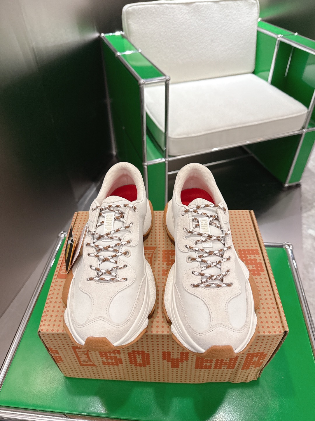 NO:668978,(k008)Camperlab Casual Shoes Heightening Retro Travel Shoes Camper Spanish modern shoe brand was born in Mallorca, Spain in 1975. It originated from the family shoemaking inheritance in 1877. Based on the rich traditional shoemaking technology, Camper is committed to creating unique and novel shoe designs. Size 36-44, casual shoes/sports shoes, sneakers19860909(k008)Camperlab 看步休闲鞋增高复古旅游鞋老爹鞋  Camper西班牙现代鞋履品牌,于1975年诞生于西班牙马略卡岛（Mallorca）,源自1877年的家族制鞋传承.Camper以丰富的传统制鞋工艺为基础,致力于创造独到新颖的鞋履设计. 码数36-44,休闲鞋/运动鞋,sneakers,Women's Shoes