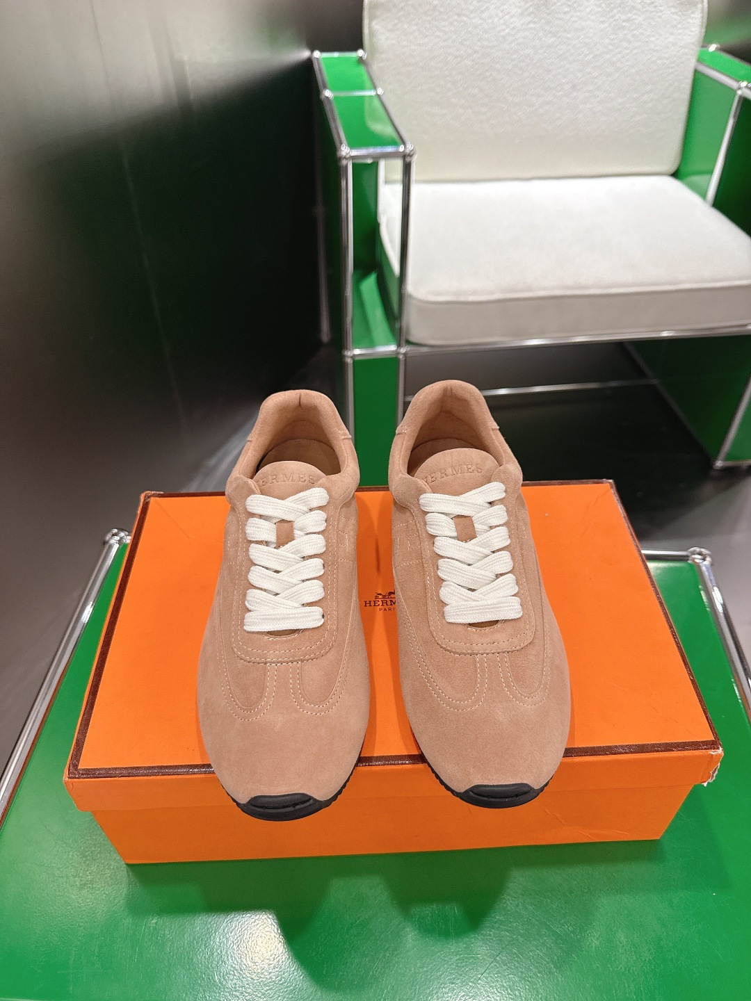NO:679076,(k010) Hermes 2025 new low-top shoes, retro moral training shoes, casual sports shoes and sneakers, super versatile!  And super comfortable!  It’s a thin-soled model that’s not heavy on your feet at all!  And it’s the same style recommended by celebrities ~ the upper toes are super slim and the legs are very slim!  Super suitable for our little girls, size 35-39 (40.41 custom-made), casual shoes/sports shoes, hermes, hermes, sneakers19860909（k010)Hermes 爱马仕2025新款低帮鞋复古德训鞋休闲运动鞋板鞋 上脚超级百搭！而且超级舒适！是薄底款上脚一点都不沉重！而且还是明星同款推荐～上脚超级显腿细！超级适合我们小个子女生 码数35-39（40.41定做）,休闲鞋/运动鞋,hermes,hermes,sneakers,Women's Shoes