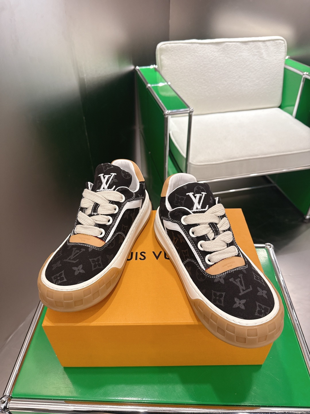 Louis Vuitton Louis vuitton路易威登 25ss走秀新款德训鞋 休闲鞋‼