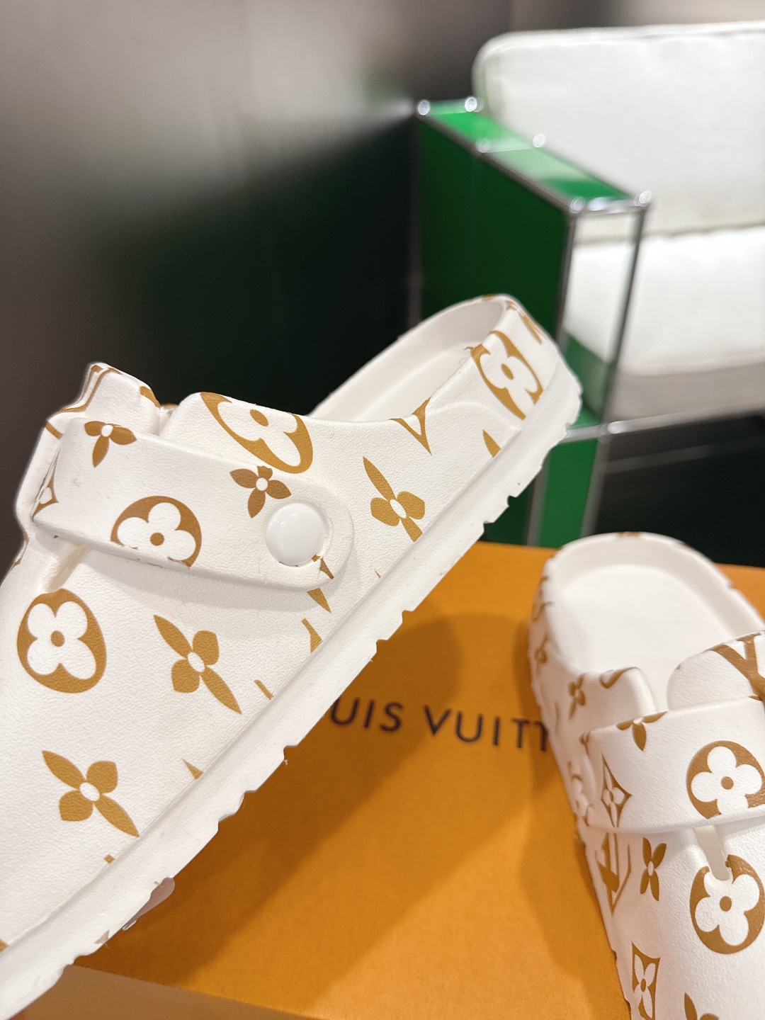 Louis Vuitton Louis Vuiton 路易威登 半拖包头鞋‼