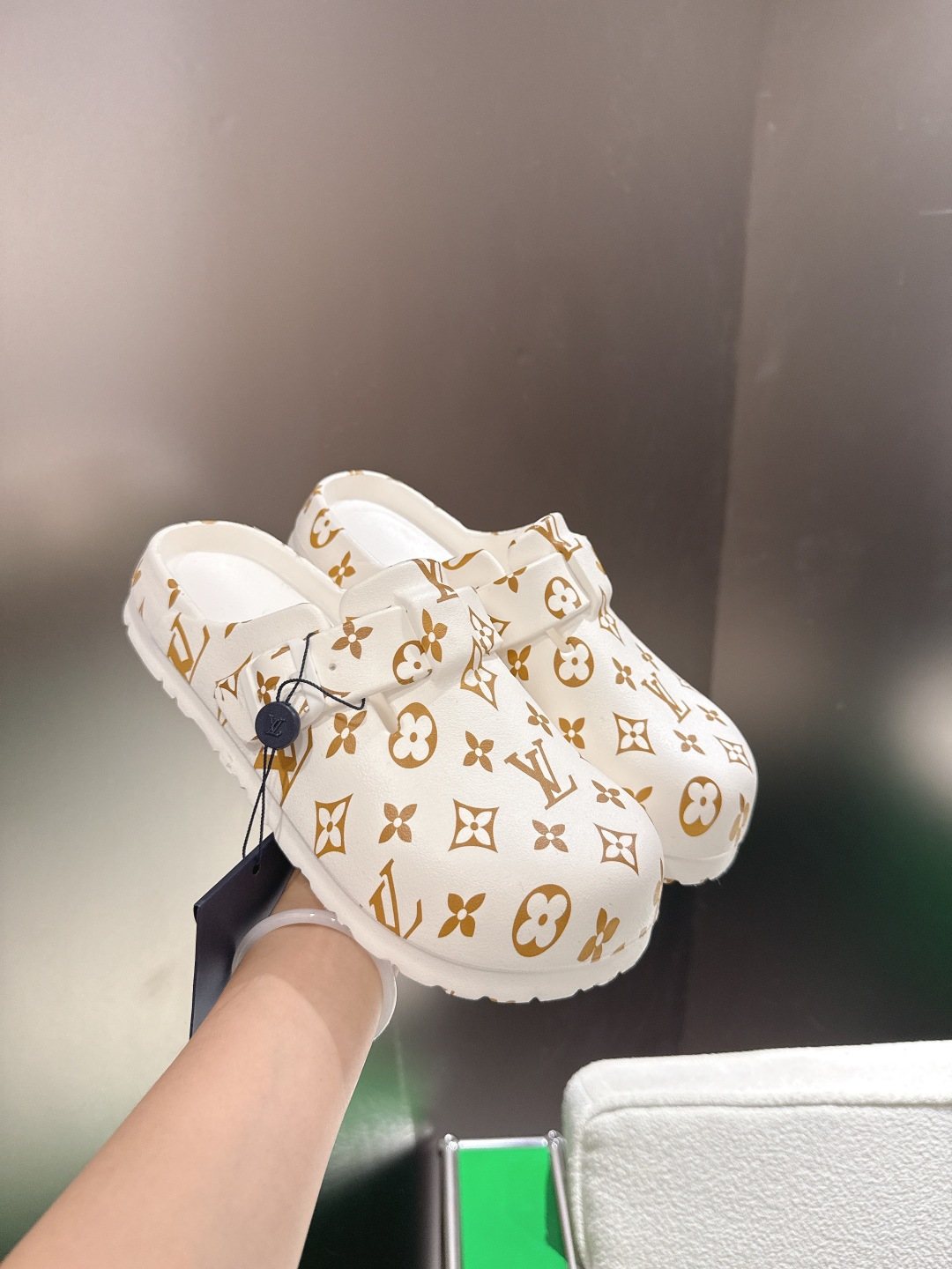 Louis Vuitton Louis Vuiton 路易威登 半拖包头鞋‼