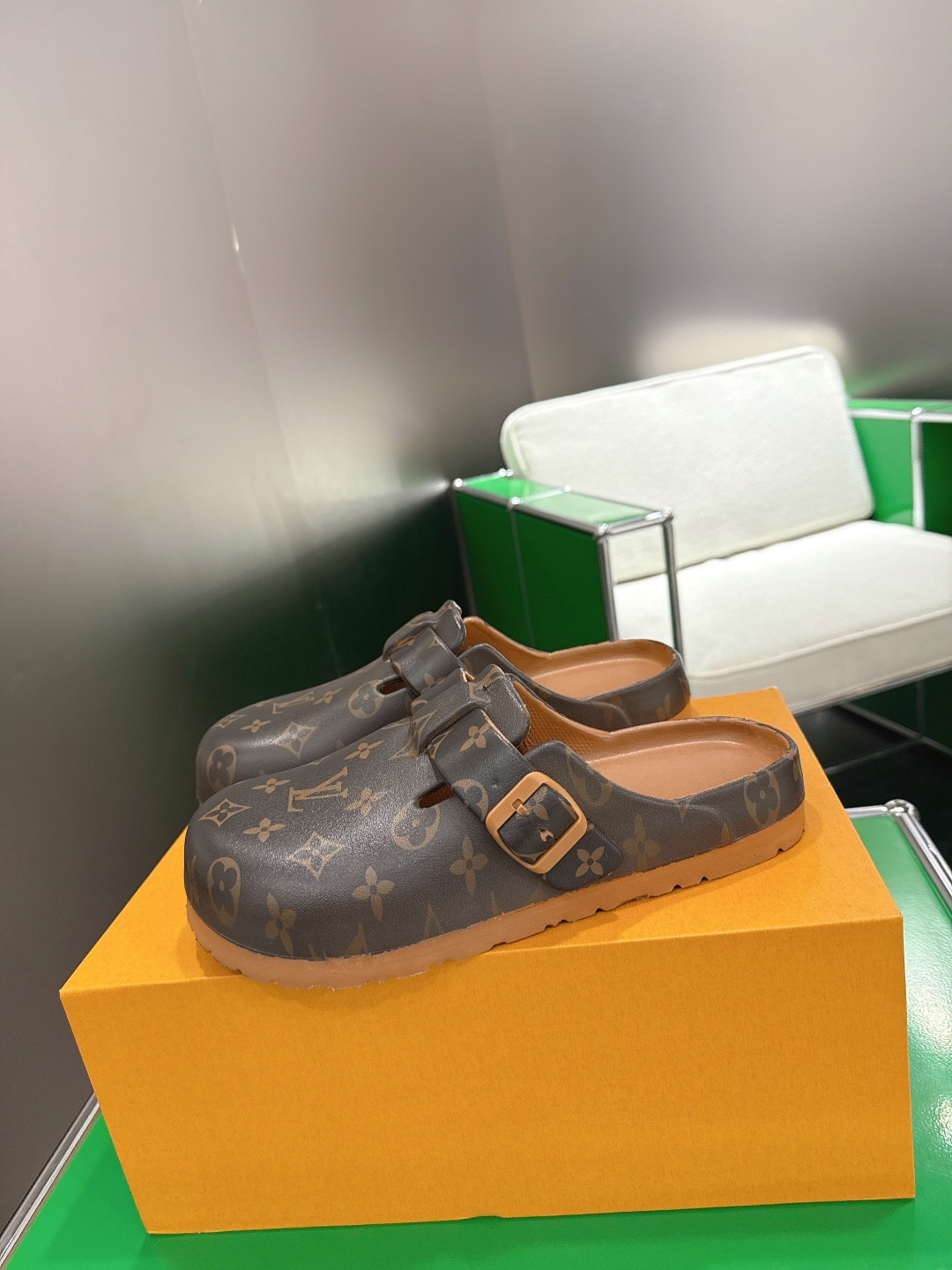 Louis Vuitton Louis Vuiton 路易威登 半拖包头鞋‼