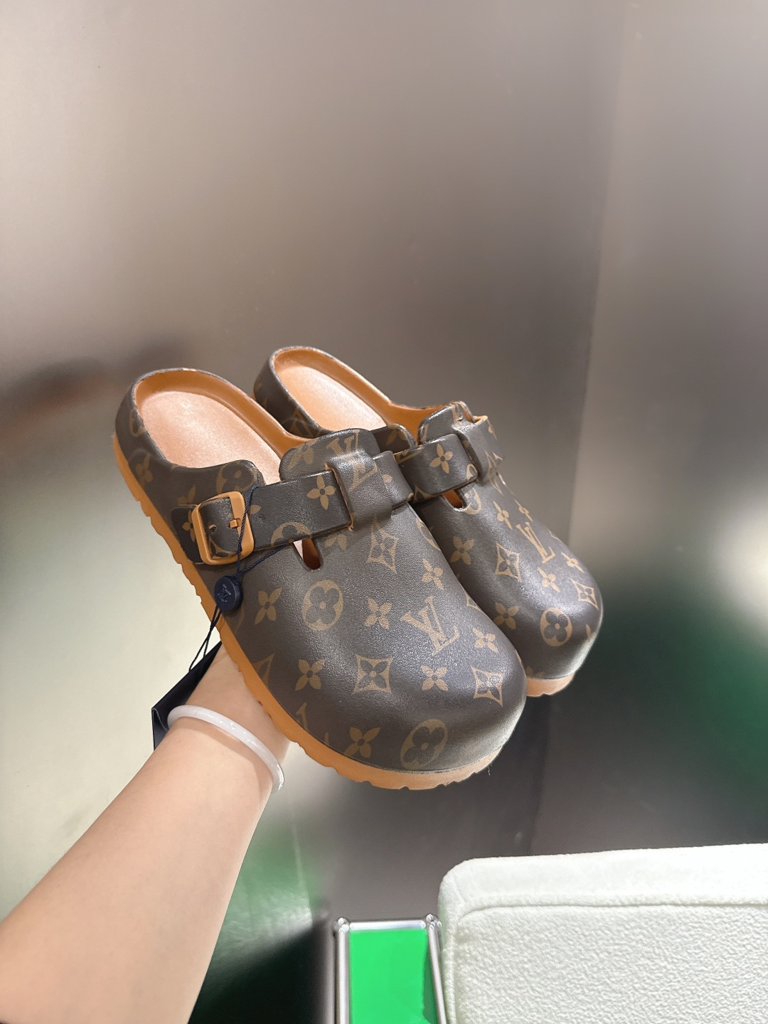 Louis Vuitton Louis Vuiton 路易威登 半拖包头鞋‼
