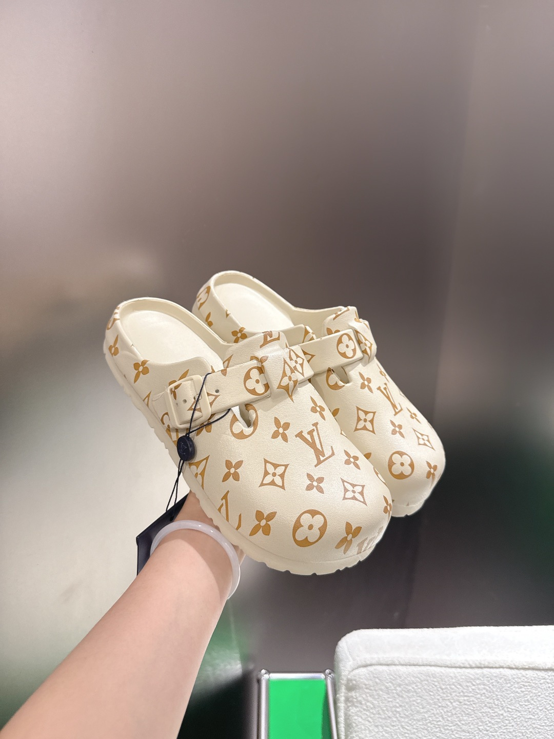 Louis Vuitton Louis Vuiton 路易威登 半拖包头鞋‼