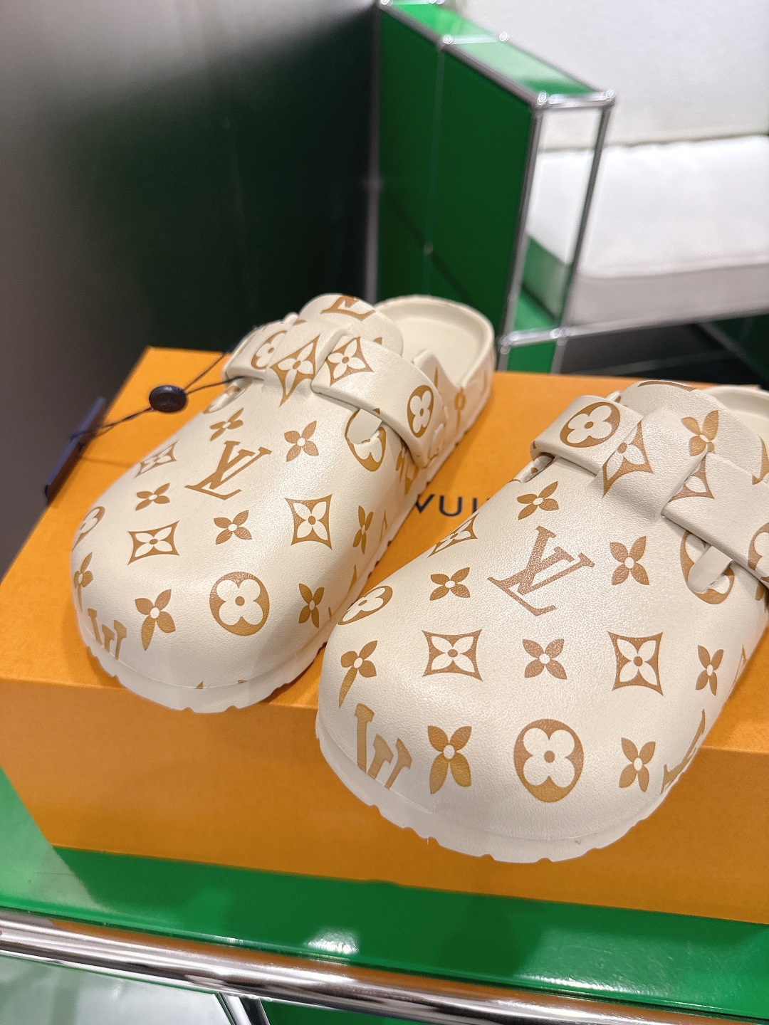 Louis Vuitton Louis Vuiton 路易威登 半拖包头鞋‼