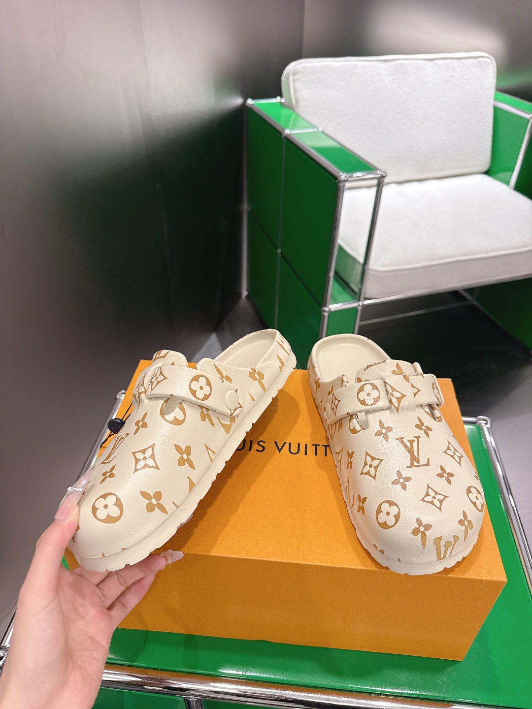 Louis Vuitton Louis Vuiton 路易威登 半拖包头鞋‼