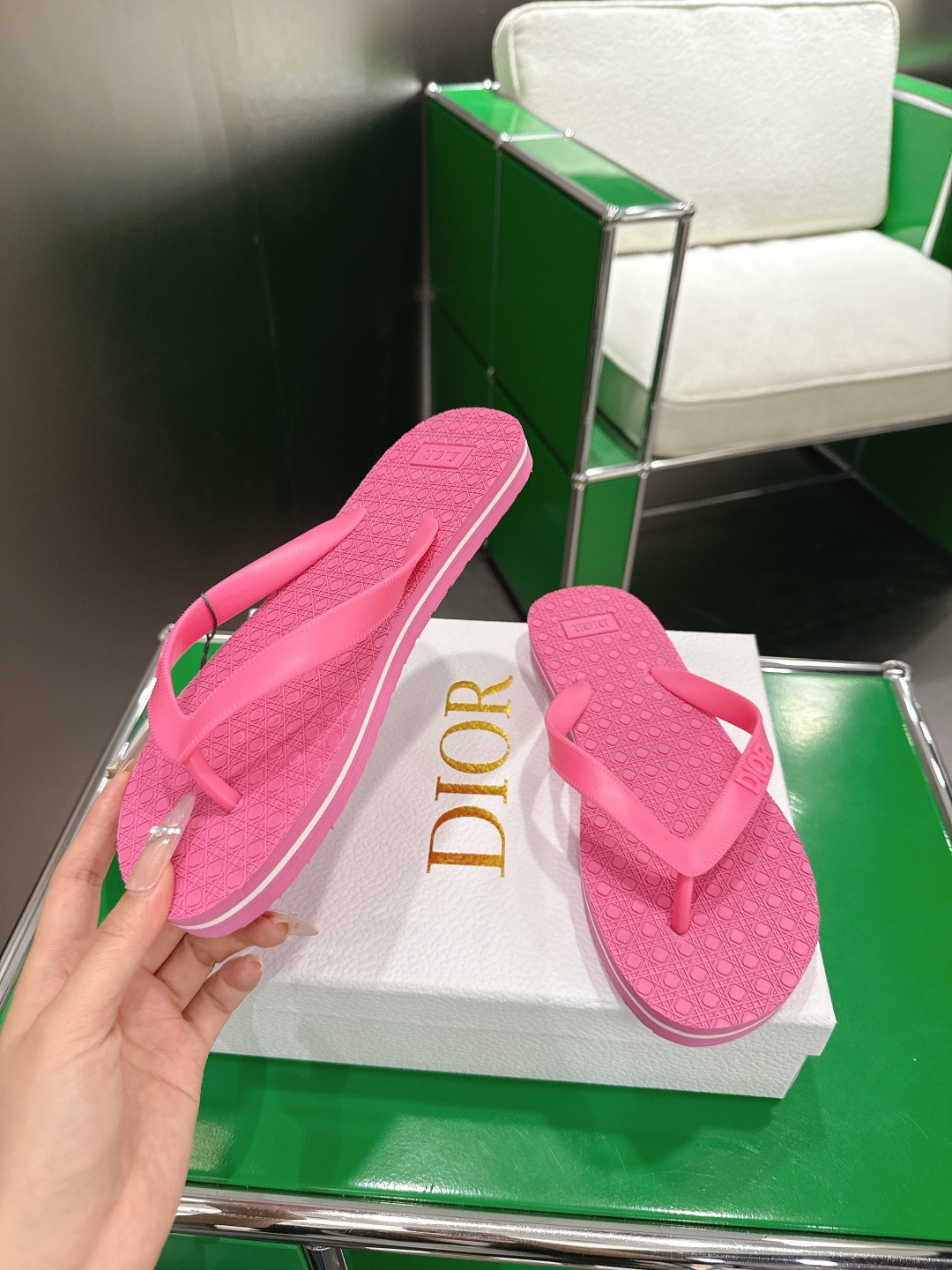 Dior 340 ，韩版潮流夏季 人字拖‼