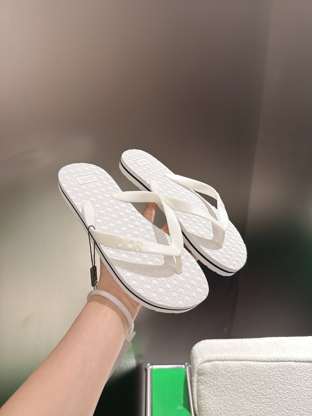 Dior 340 ，韩版潮流夏季 人字拖‼