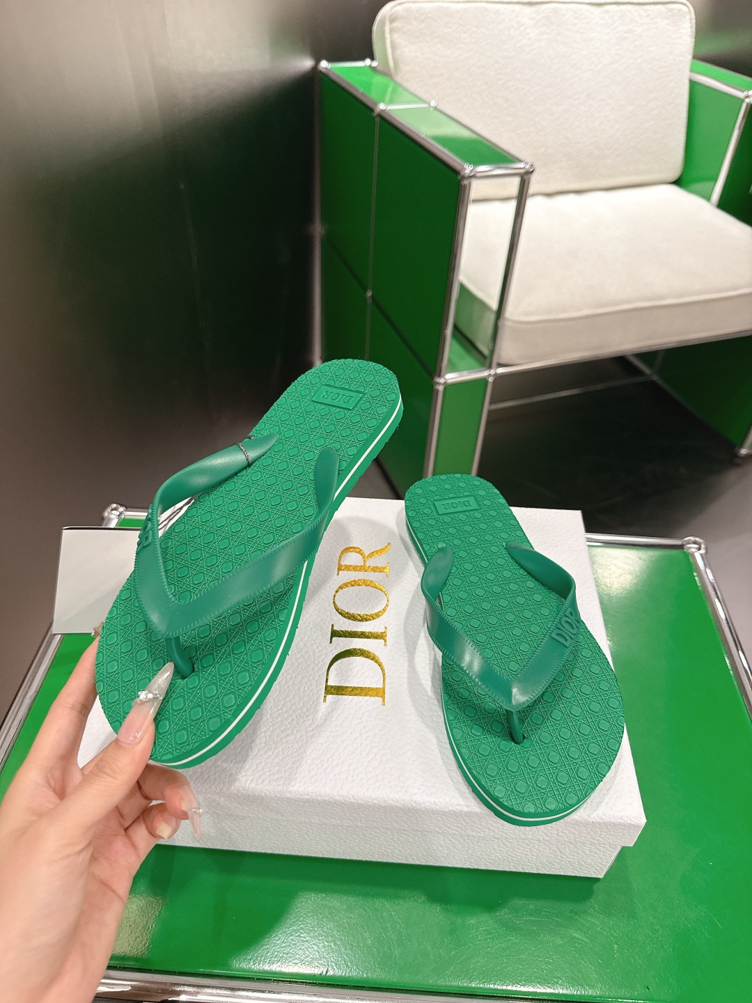 Dior 340 ，韩版潮流夏季 人字拖‼