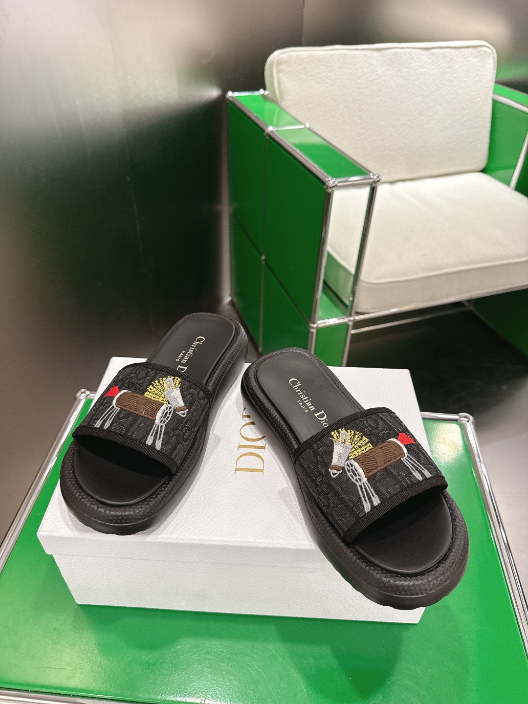 Dior 迪奥 26ss 生肖款 刺绣厚底拖鞋‼