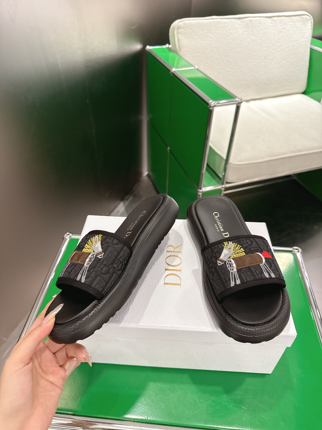Dior 迪奥 26ss 生肖款 刺绣厚底拖鞋‼