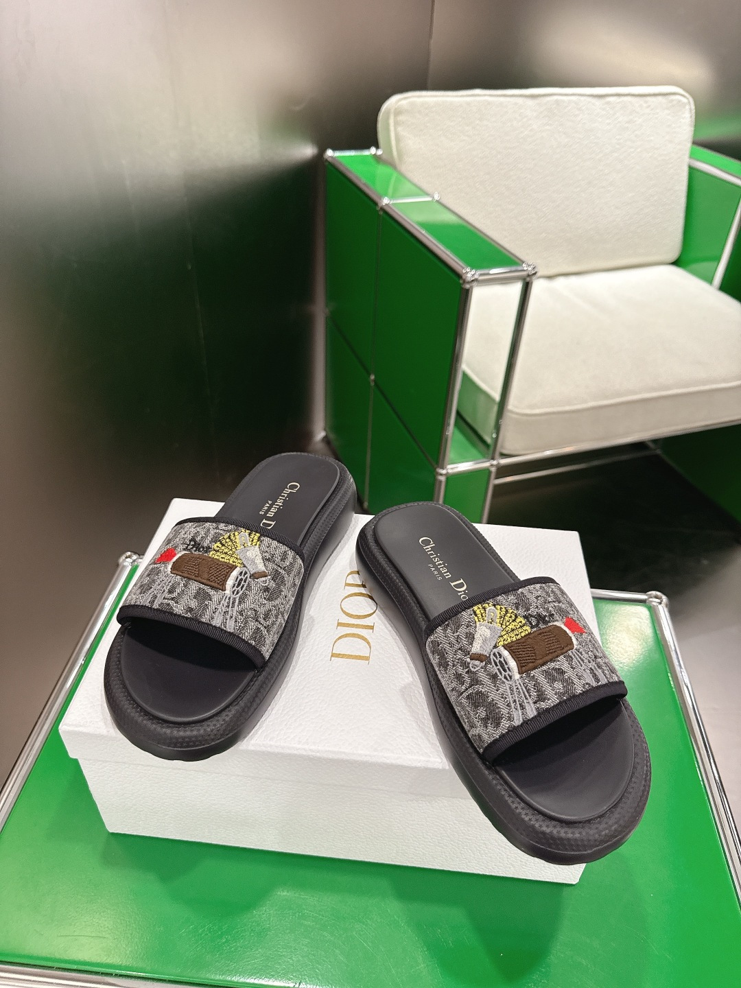 Dior 迪奥 26ss 生肖款 刺绣厚底拖鞋‼