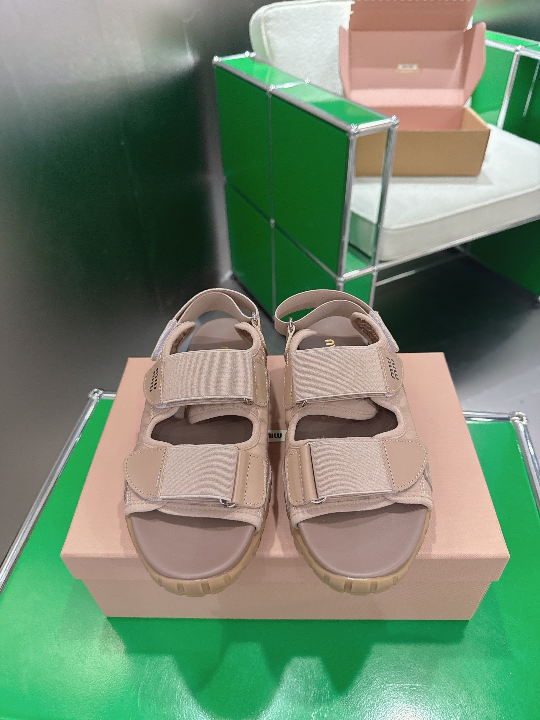 Miu Miu 缪缪26 new arrival～魔术贴运动凉鞋‼