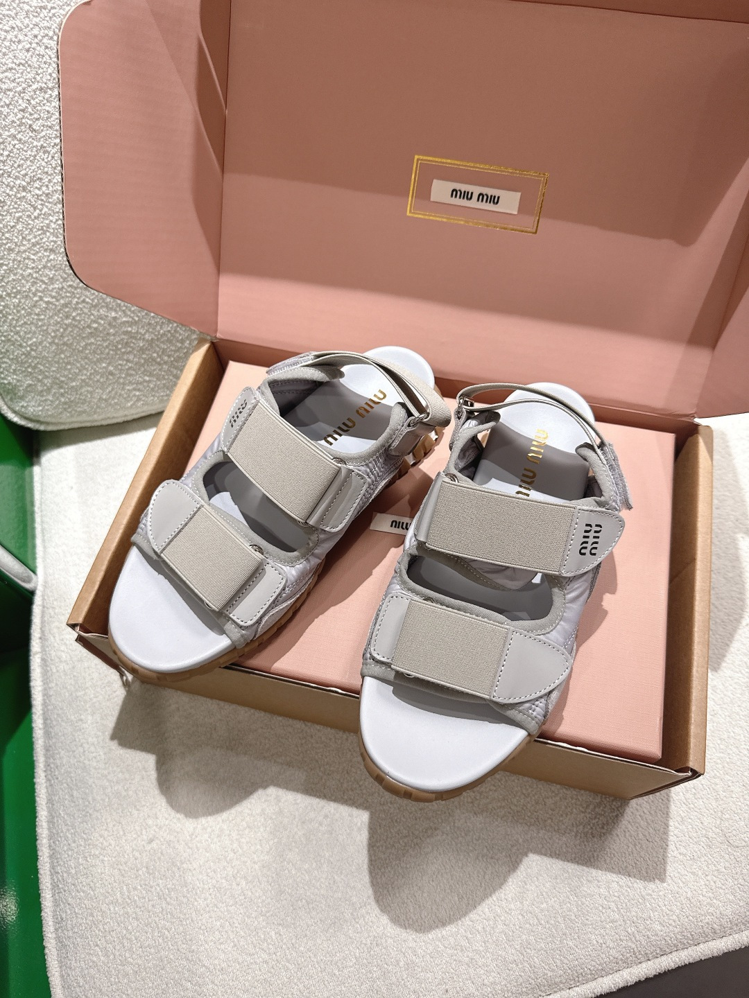 Miu Miu 缪缪26 new arrival～魔术贴运动凉鞋‼