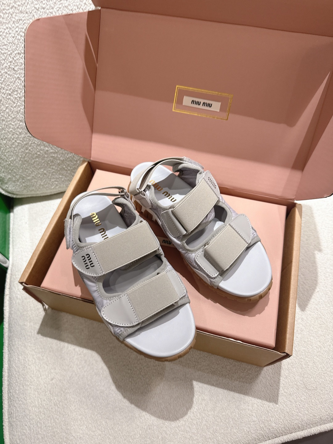 Miu Miu 缪缪26 new arrival～魔术贴运动凉鞋‼