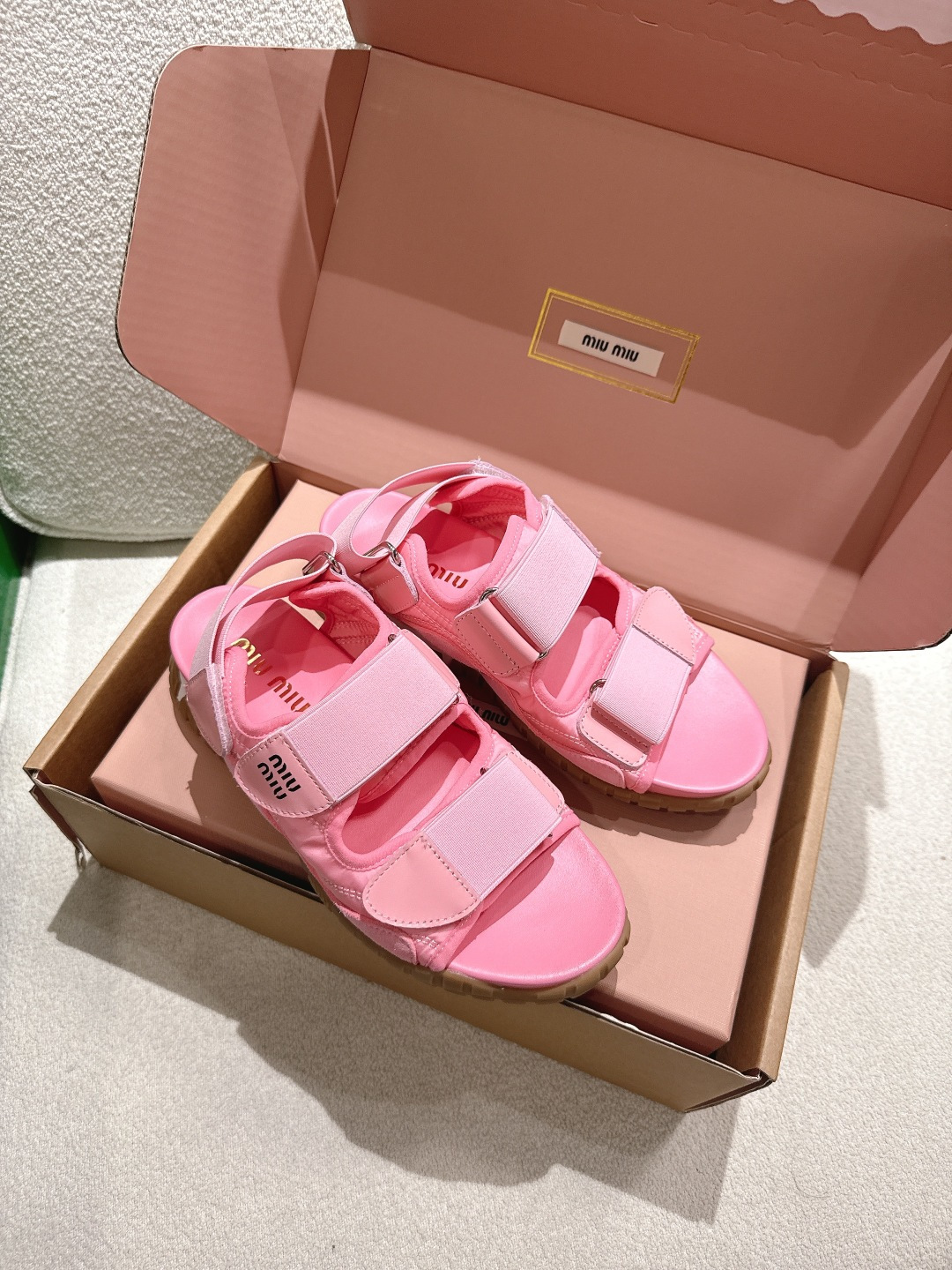 Miu Miu 缪缪26 new arrival～魔术贴运动凉鞋‼