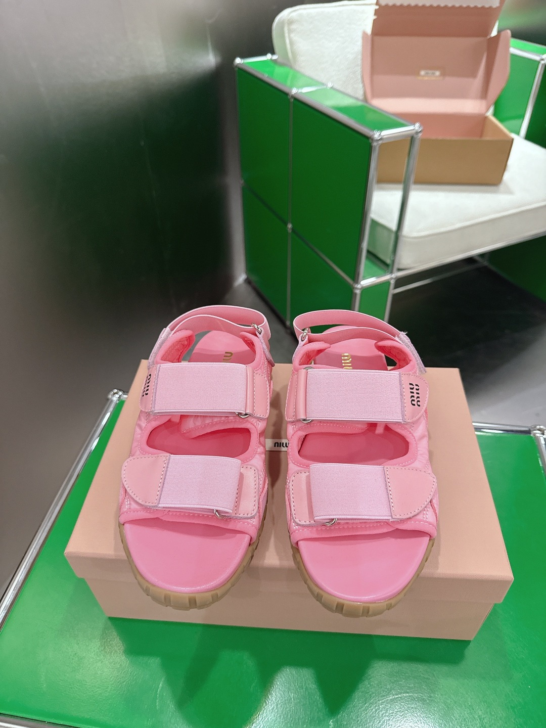 Miu Miu 缪缪26 new arrival～魔术贴运动凉鞋‼