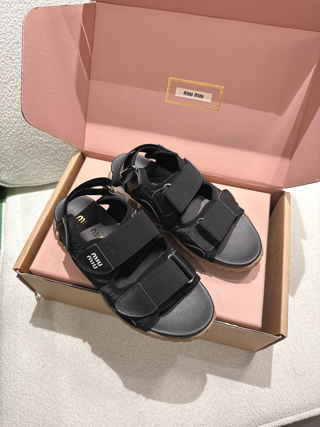 Miu Miu 缪缪26 new arrival～魔术贴运动凉鞋‼