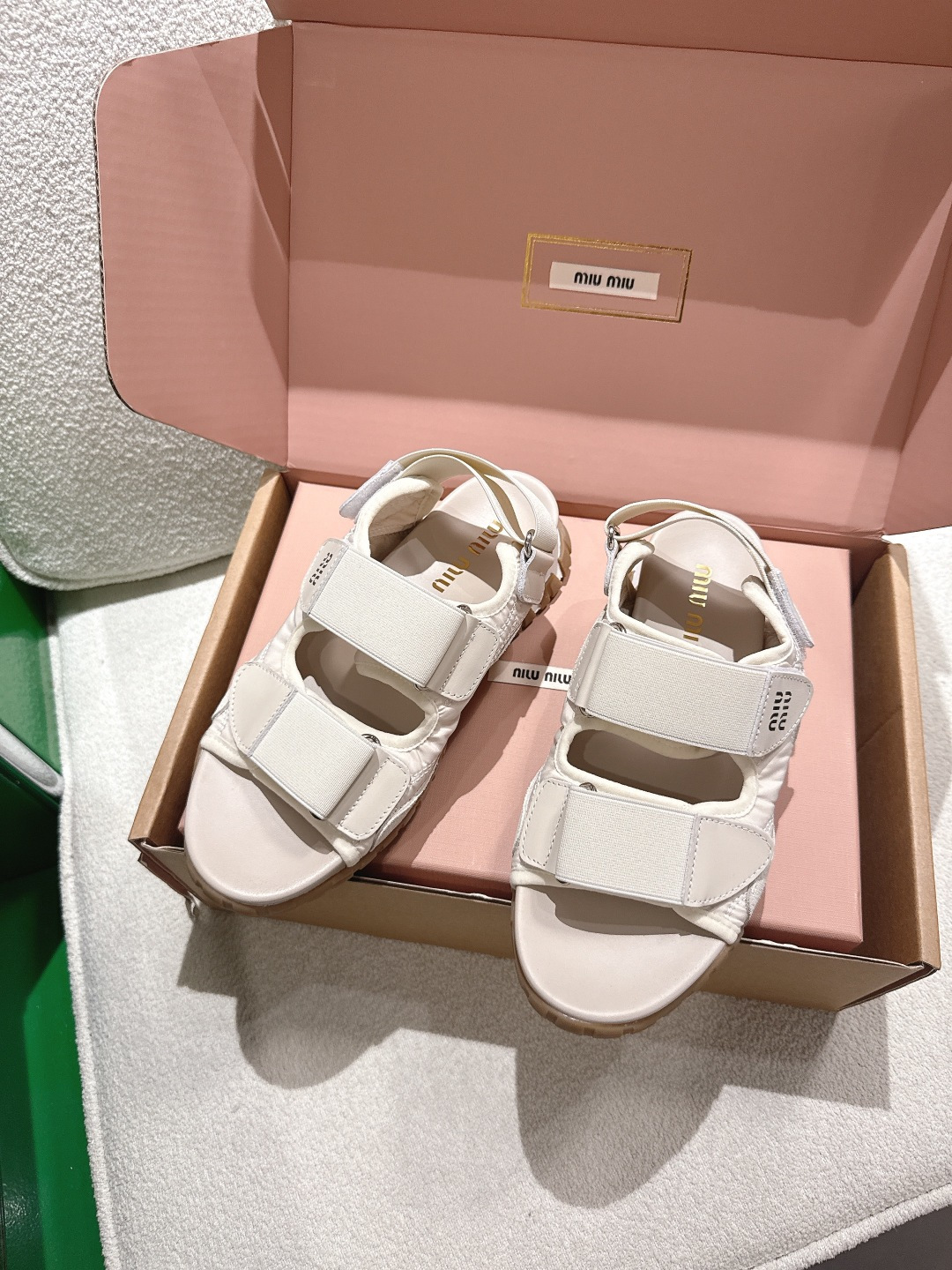 Miu Miu 缪缪26 new arrival～魔术贴运动凉鞋‼