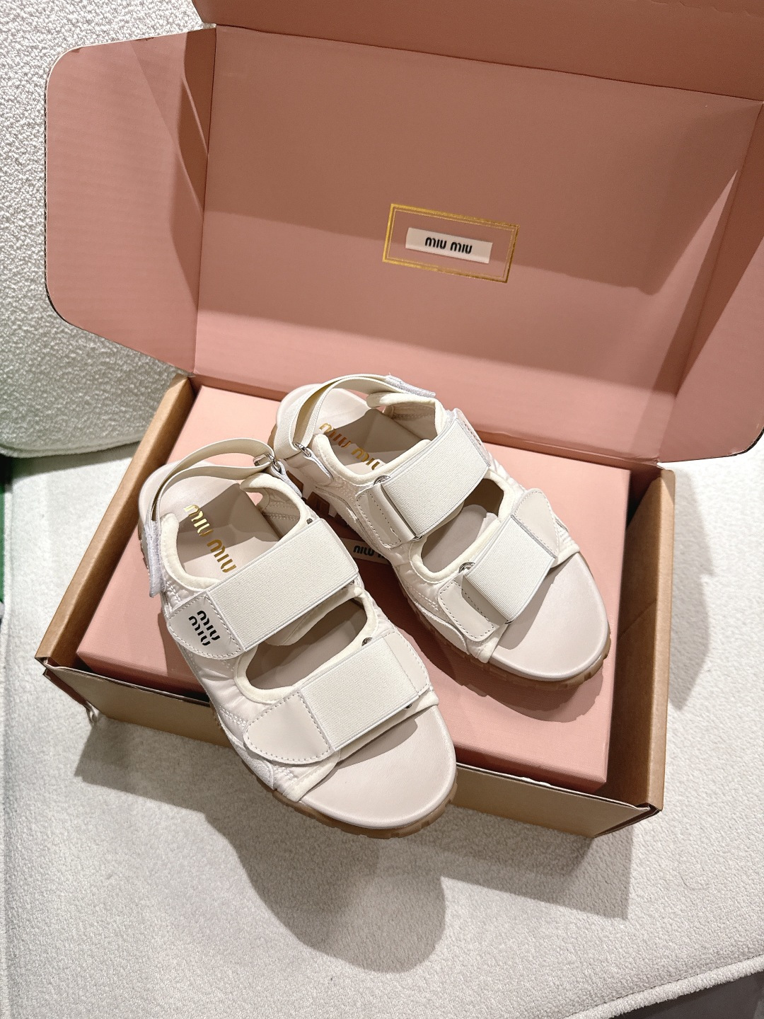 Miu Miu 缪缪26 new arrival～魔术贴运动凉鞋‼