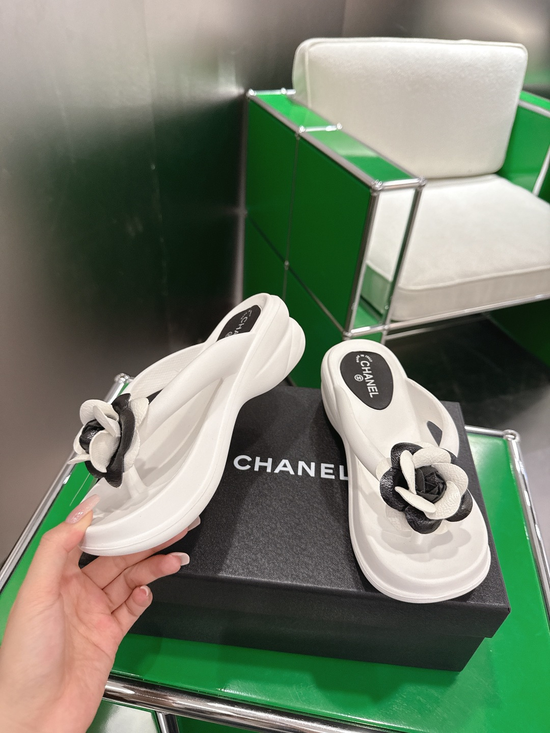 Chanel 360 ，韩版潮流夏季 人字拖‼
