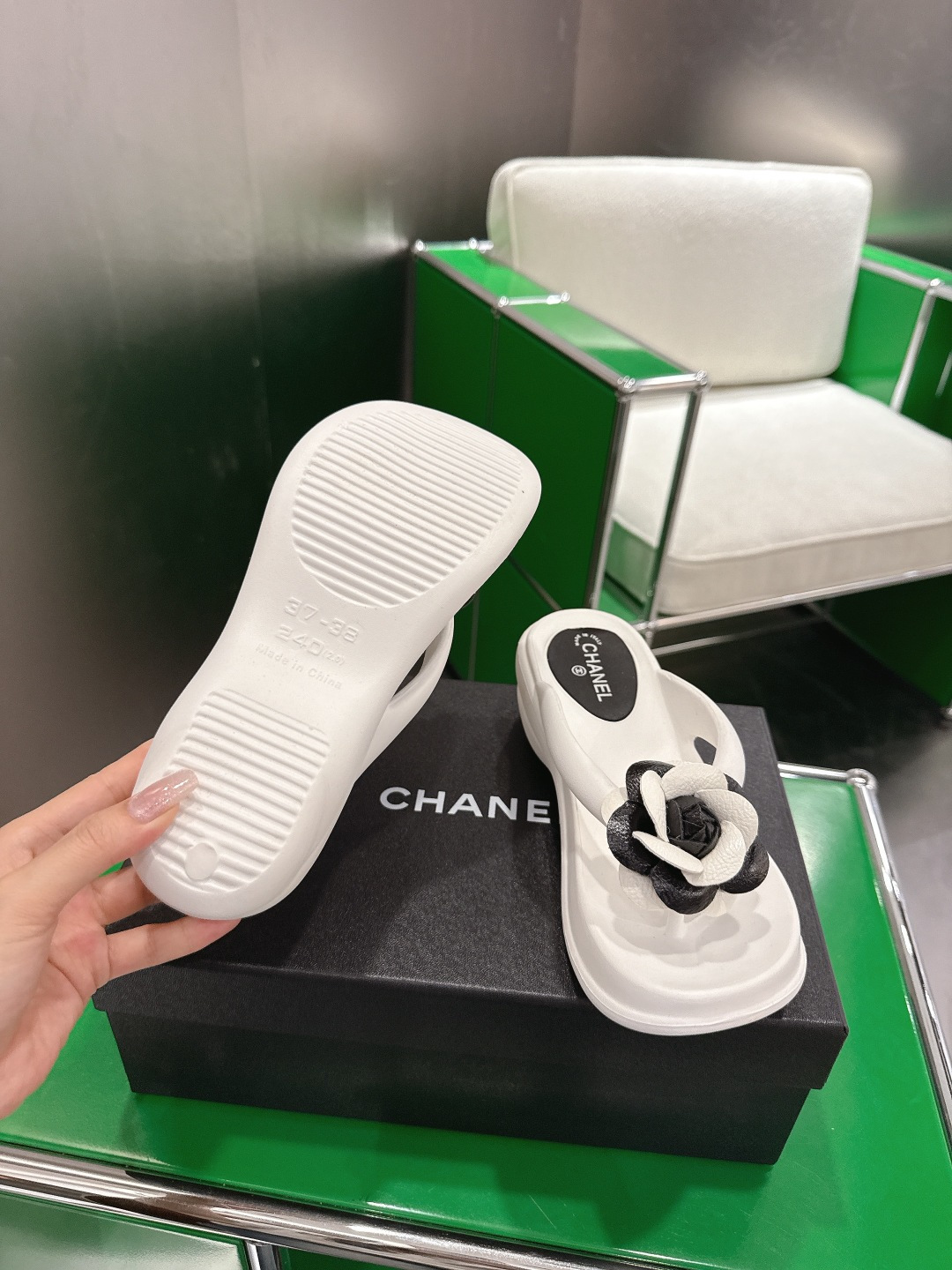 Chanel 360 ，韩版潮流夏季 人字拖‼