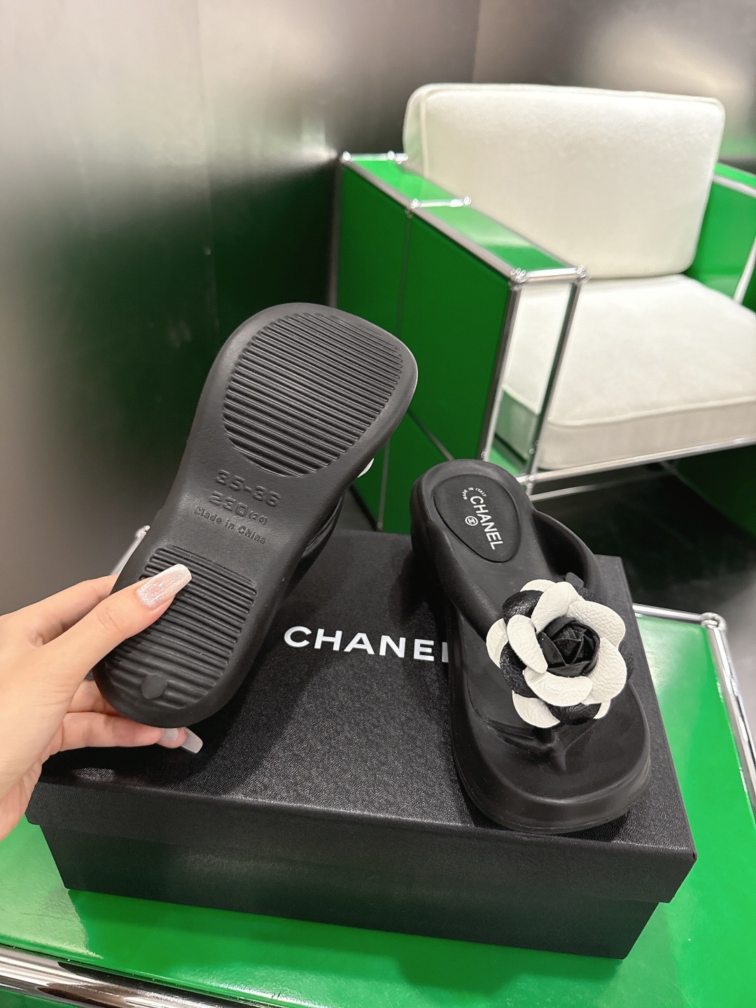 Chanel 360 ，韩版潮流夏季 人字拖‼