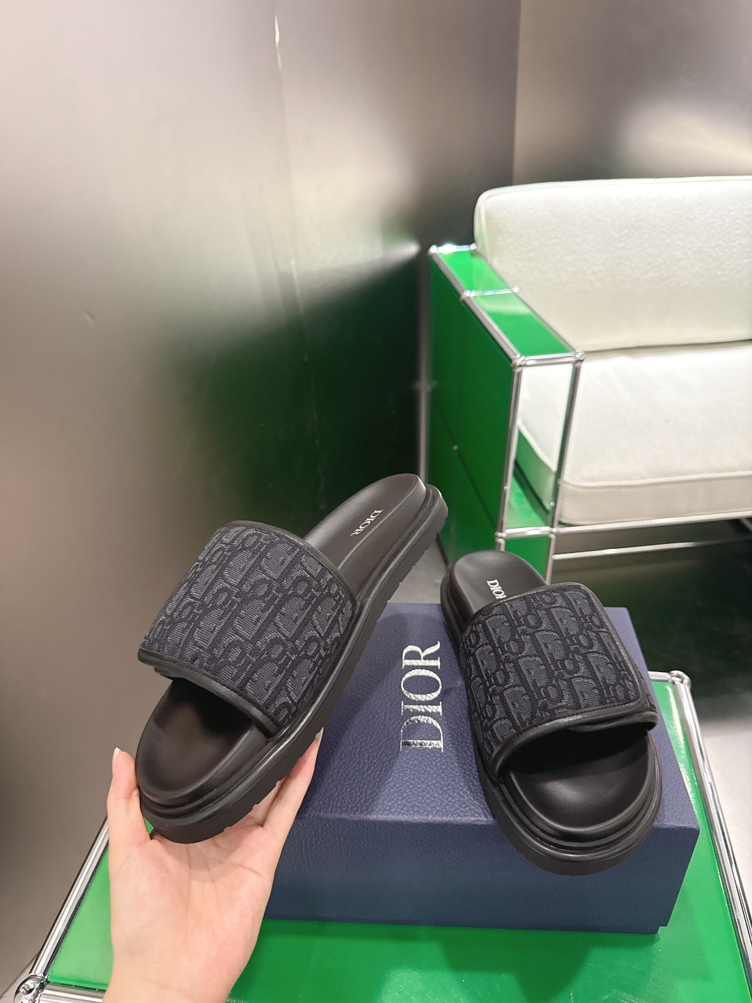 Dior Style Women's Shoes style reference detail image 3 from source 784987