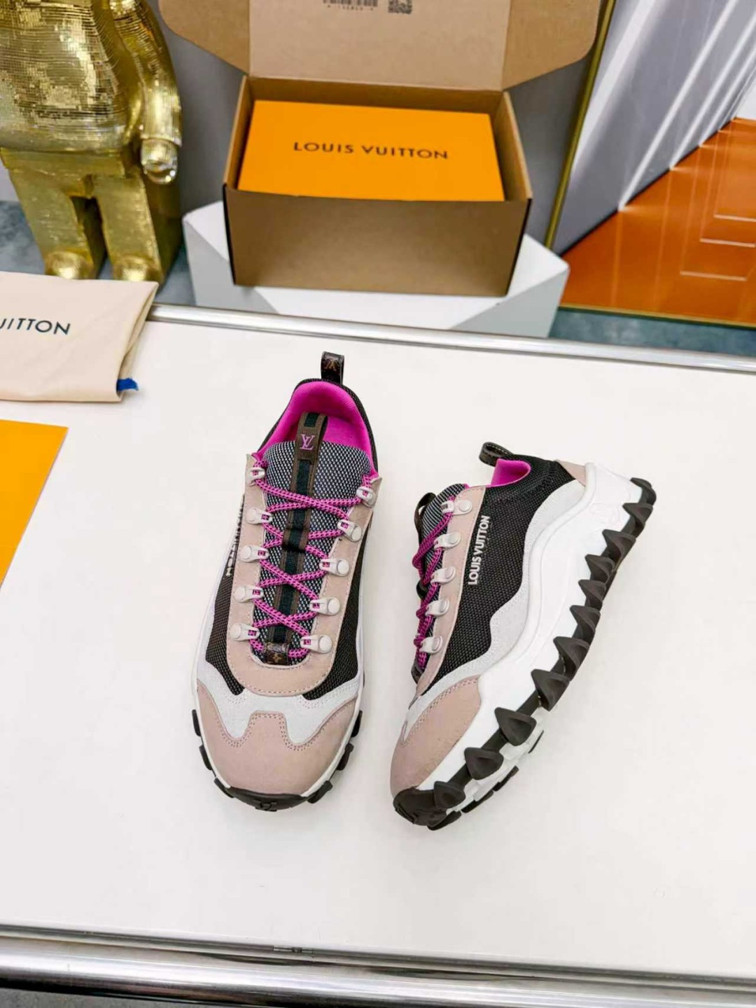 LV Style Canvas Women's Shoes Lookbook Reference image 2