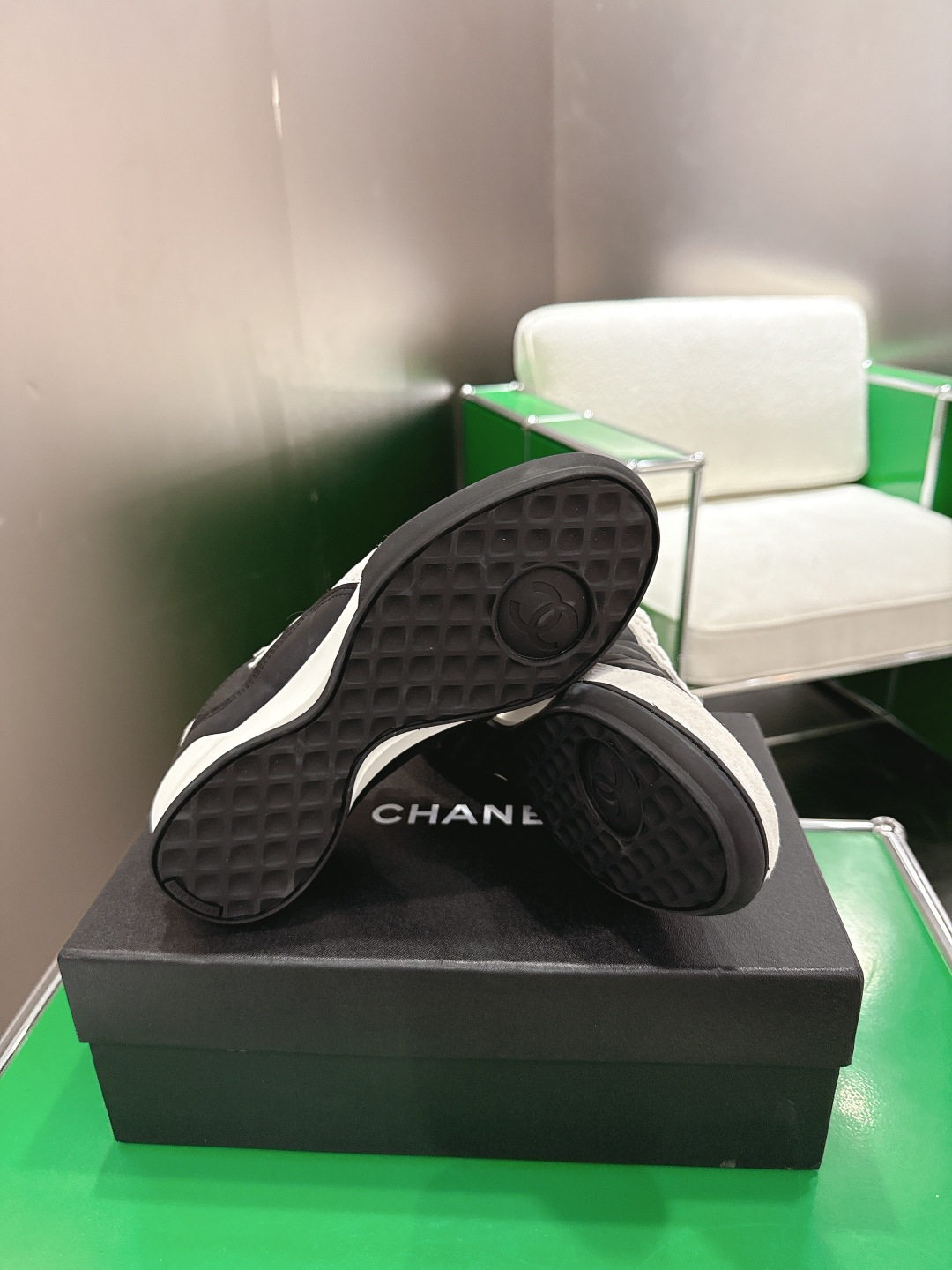 Chanel Style White Leather Women's Shoes style reference detail image 9 from source 784213