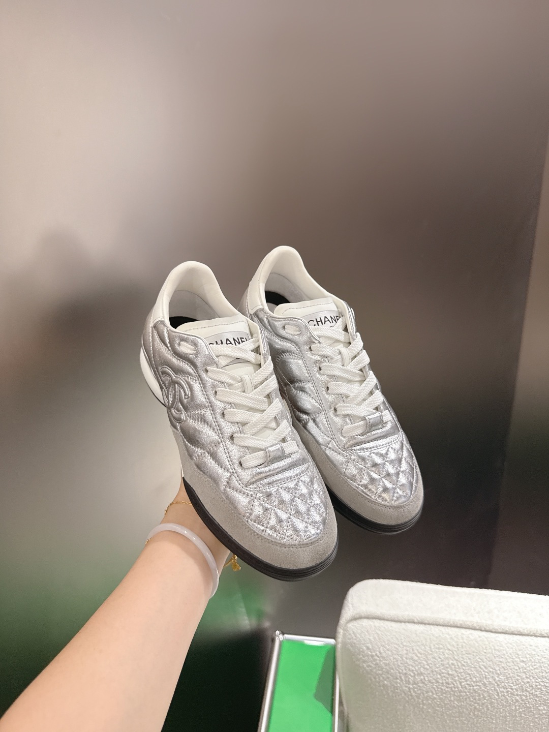 Chanel Style White Leather Women's Shoes style reference detail image 5 from source 784210