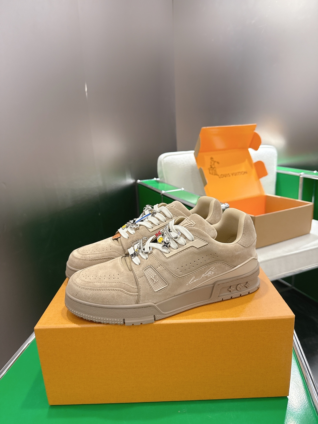 Louis Vuitton Vuiton 路易威登 新款 LV Trainer系列板鞋篮球鞋 ‼