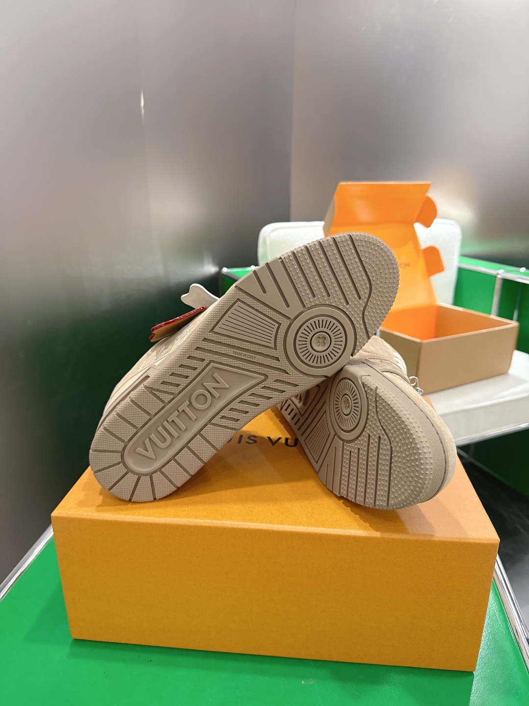 Louis Vuitton Vuiton 路易威登 新款 LV Trainer系列板鞋篮球鞋 ‼