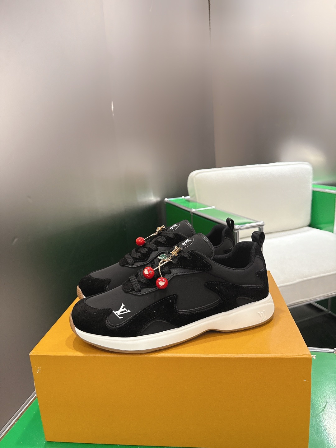 Louis Vuitton LV路易威登 全新Drop系列休闲鞋运动鞋 跑鞋‼