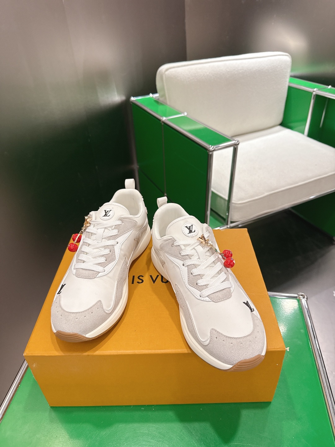 Louis Vuitton LV路易威登 全新Drop系列休闲鞋运动鞋 跑鞋‼