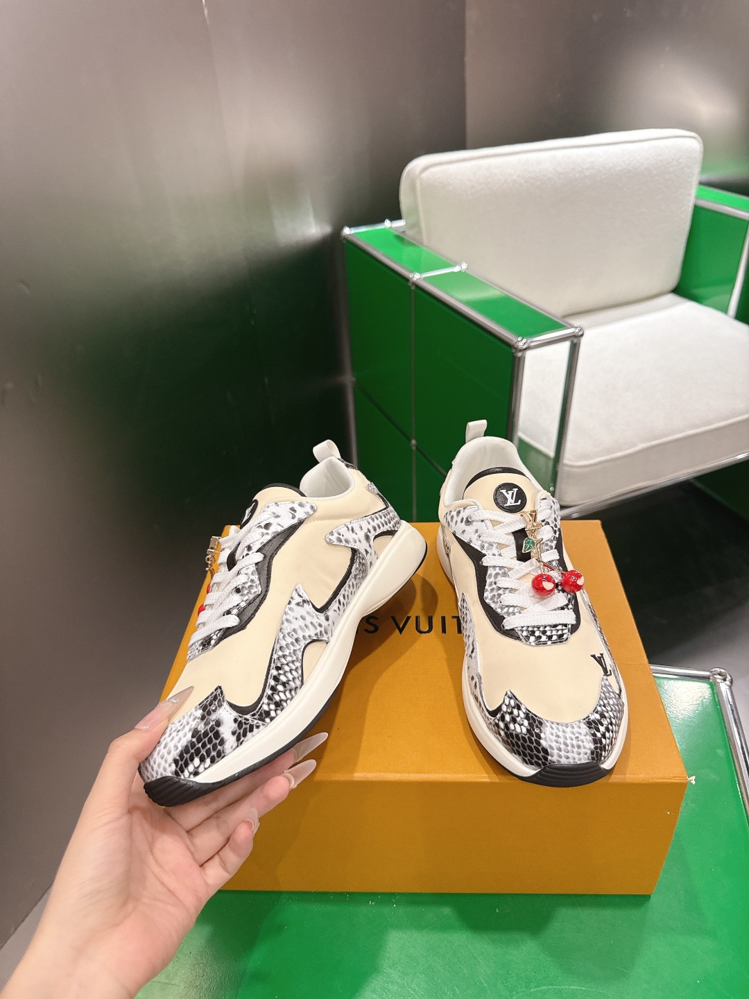 Louis Vuitton LV路易威登 全新Drop系列休闲鞋运动鞋 跑鞋‼