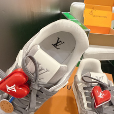 配饰60😀G2231-Louis Vuiton 路易威登 新款 LV Trainer系列板鞋篮球鞋 ‼️ 本款 LV 配饰60😀G2231-Louis Vuiton 路易威登 新款 LV Trainer系列板鞋篮球鞋 ‼️ 本款 LV