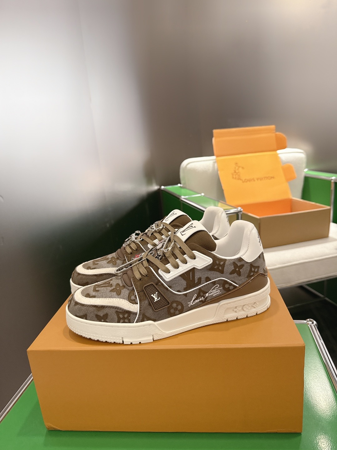 配饰60😀G2231-Louis Vuiton 路易威登 新款 LV Trainer系列板鞋篮球鞋 ‼️  本款 LV 