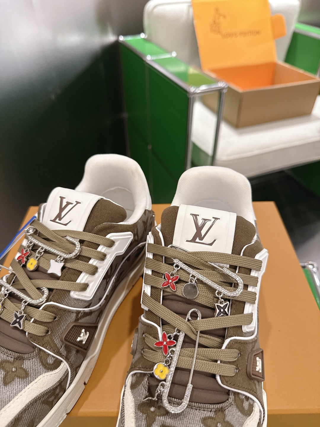 配饰60😀G2231-Louis Vuiton 路易威登 新款 LV Trainer系列板鞋篮球鞋 ‼️  本款 LV 