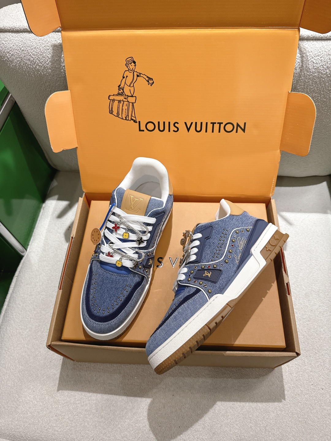 配饰60😀G2231-Louis Vuiton 路易威登 新款 LV Trainer系列板鞋篮球鞋 ‼️ 本款 LV 配饰60😀G2231-Louis Vuiton 路易威登 新款 LV Trainer系列板鞋篮球鞋 ‼️ 本款 LV