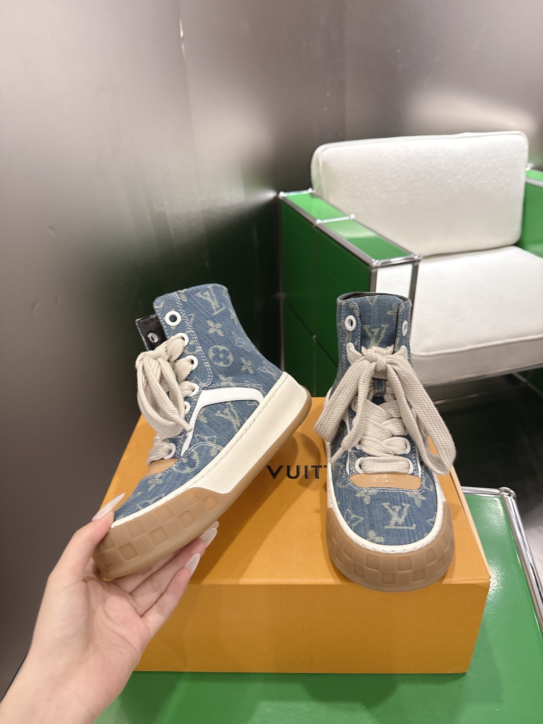 Louis Vuitton Sneakers