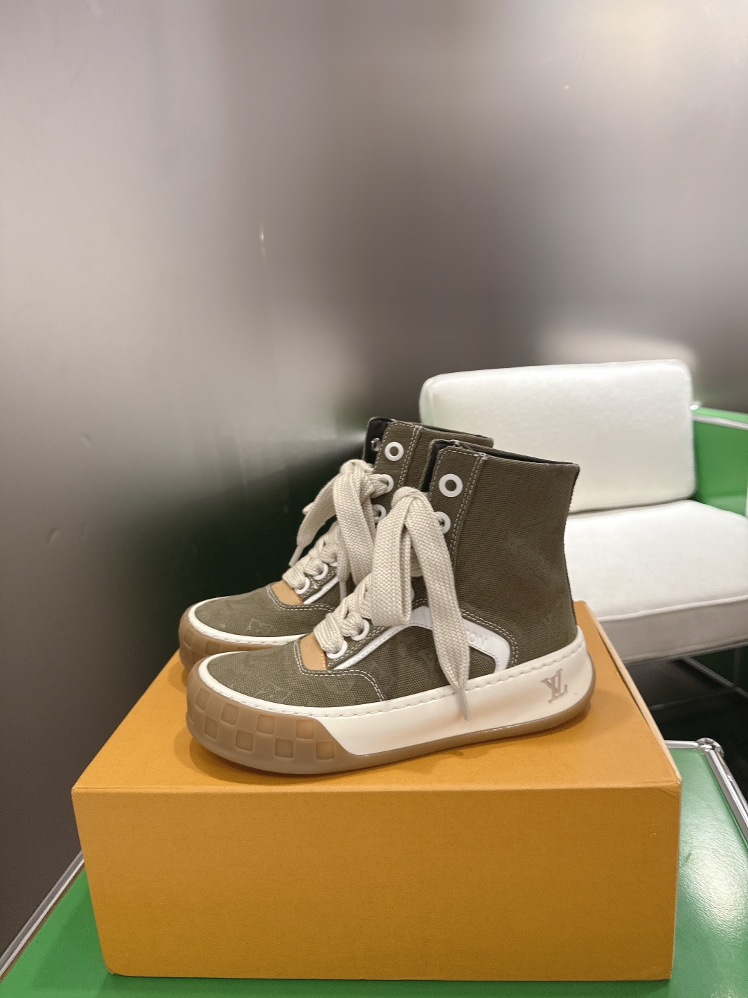 Louis Vuitton Sneakers