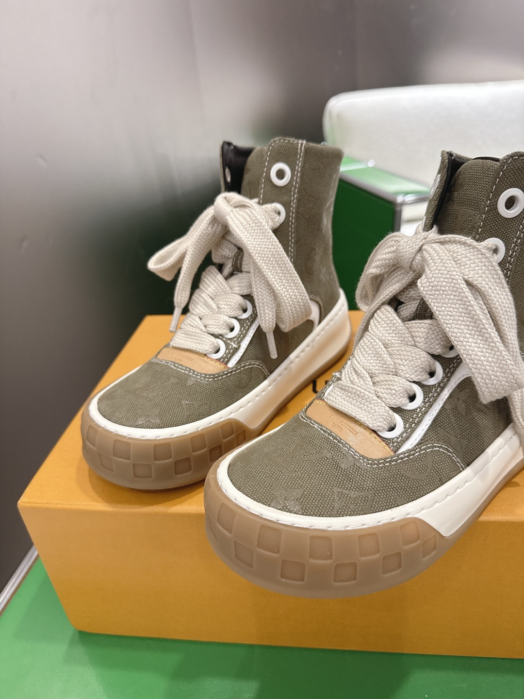 Louis Vuitton Sneakers