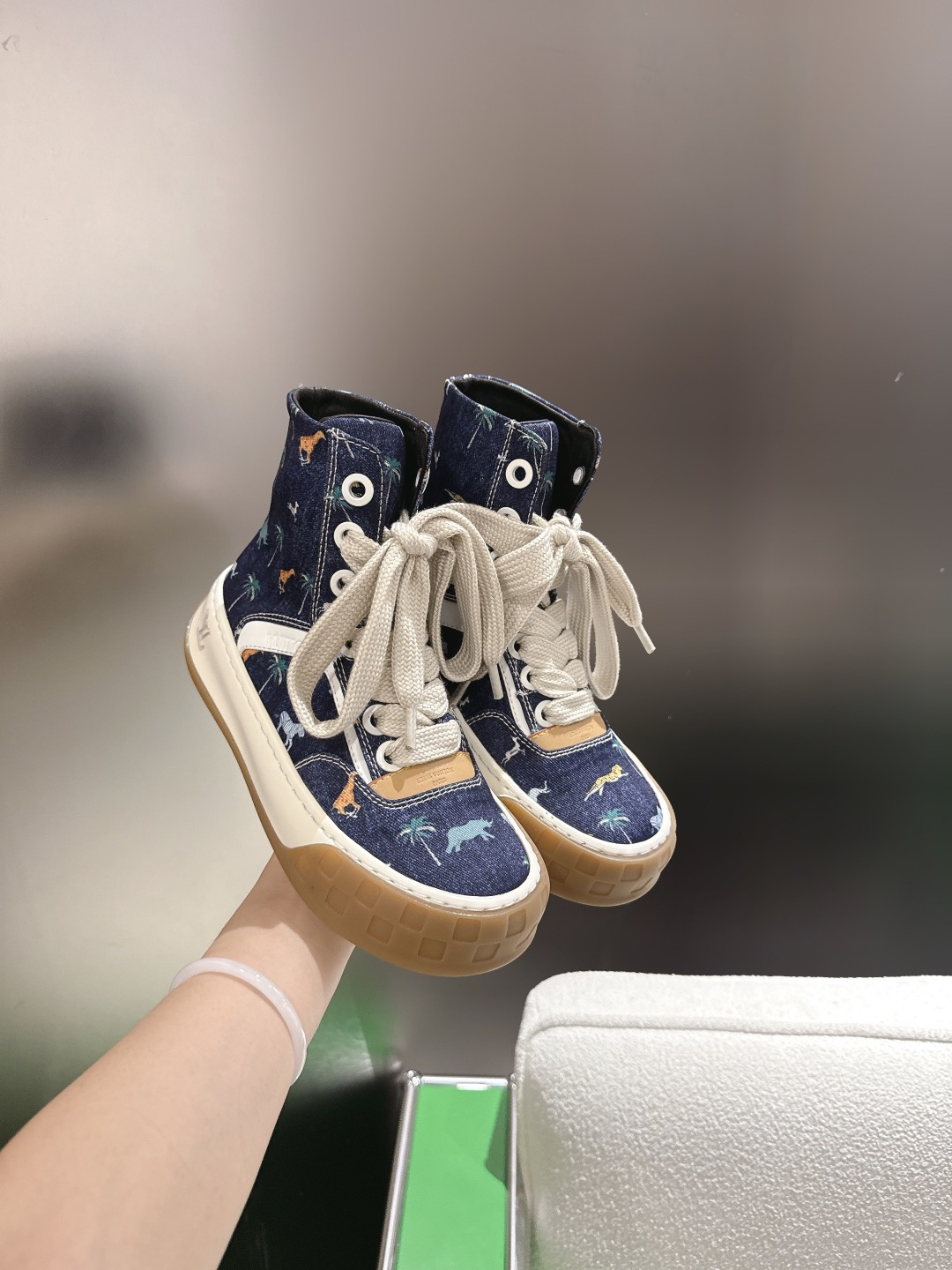 Louis Vuitton Sneakers