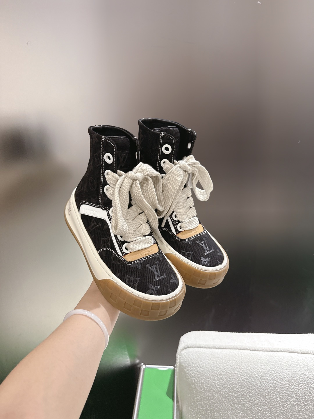 Louis Vuitton Sneakers